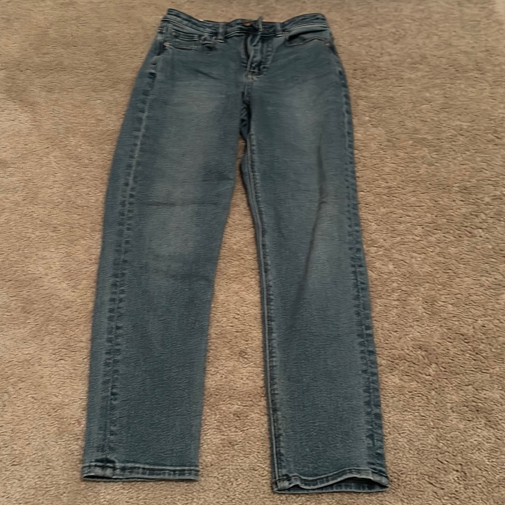 Blue Wash American Eagle Mom Jeans